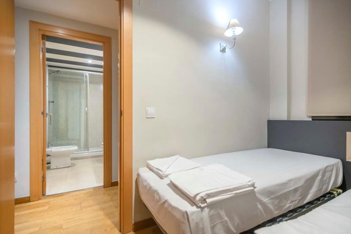 Modern And Bright In Eixample 2-1 Appartement